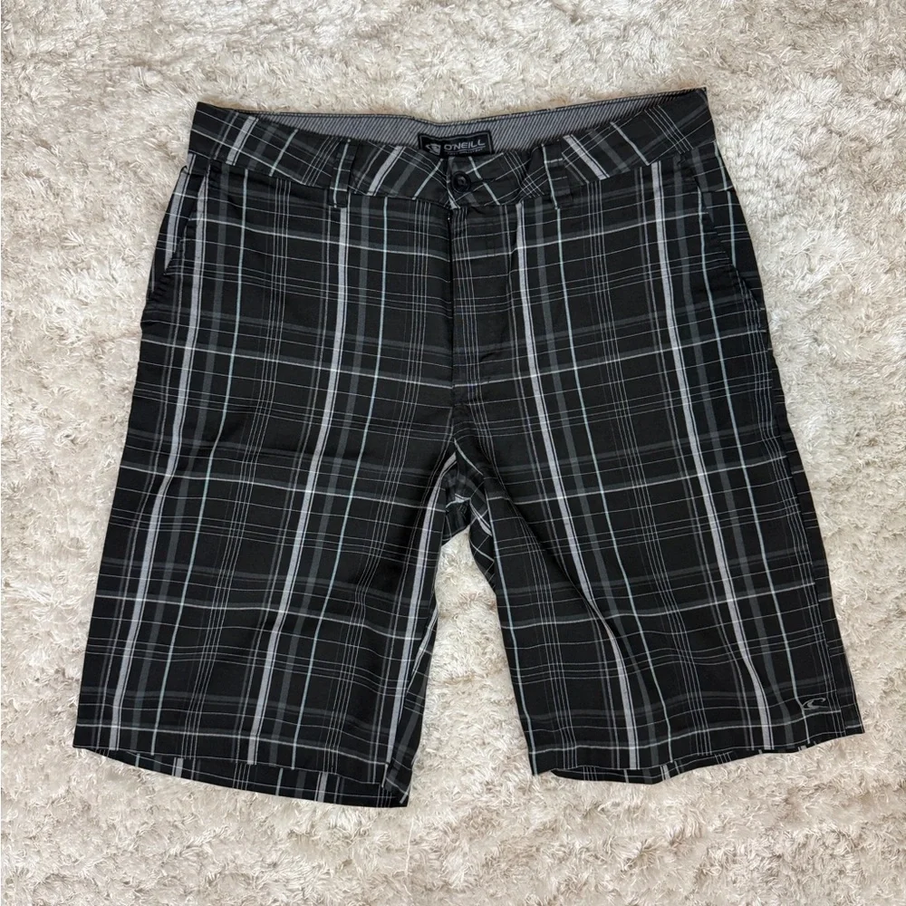 O’Neill Black & Gray Plaid Shorts – Size 34